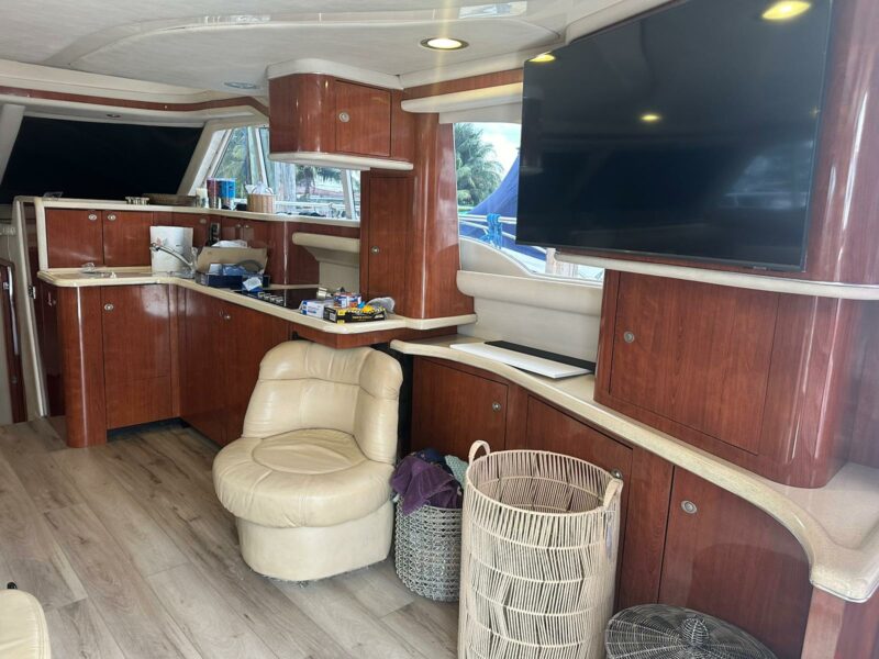 54FT Sea Ray Flybridge available in Miami with 2 JET SKIS INCLUDES for one hrs. - Image 16